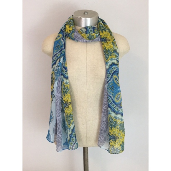 ✨ MAKE OFFER ✨
{CYNTHIA ROWLEY} SHEER PRINTED SCARF - Picture 1 of 6